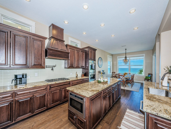 Treasure Island 6 Bedroom Home Pool & Views